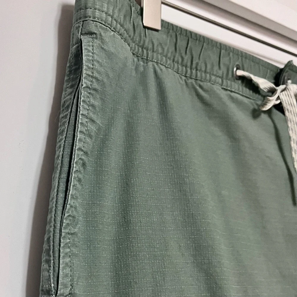 Vuori Mens Ripstop Pant SZ L Outdoor Gorpcore Oregano Army Green Hiking Climbing - Picture 4 of 16